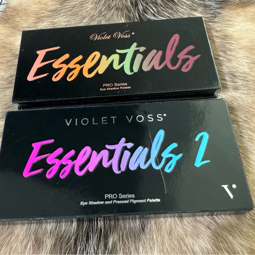 Lot of 2–Violet Voss Essentials & Violet Voss Essentials 2 eyeshadow palettes